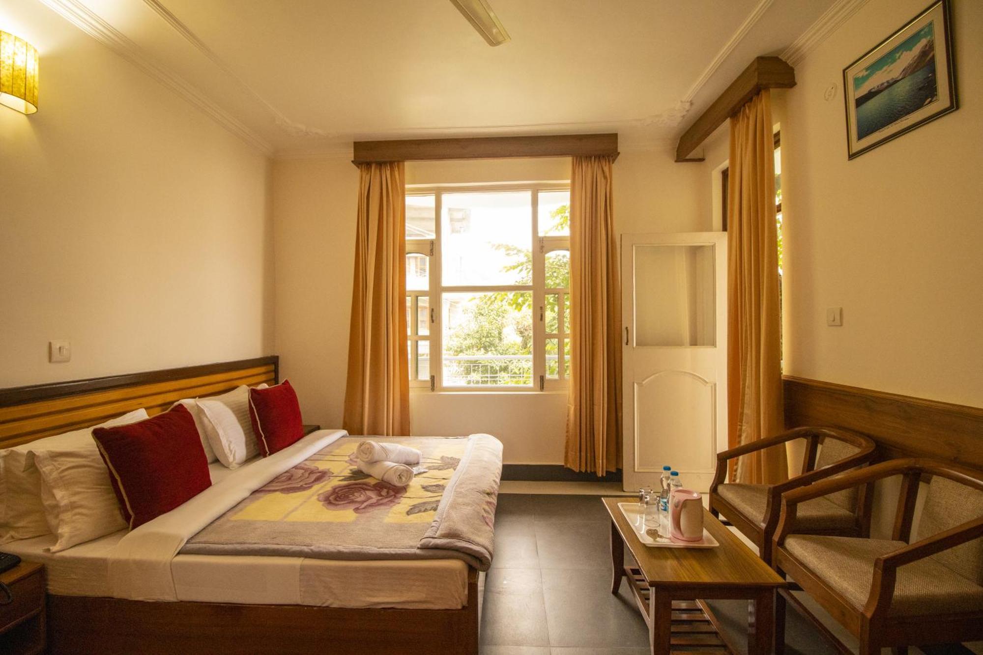 Wow Stayz2 Hotel The Lodge Dharamshala Dış mekan fotoğraf