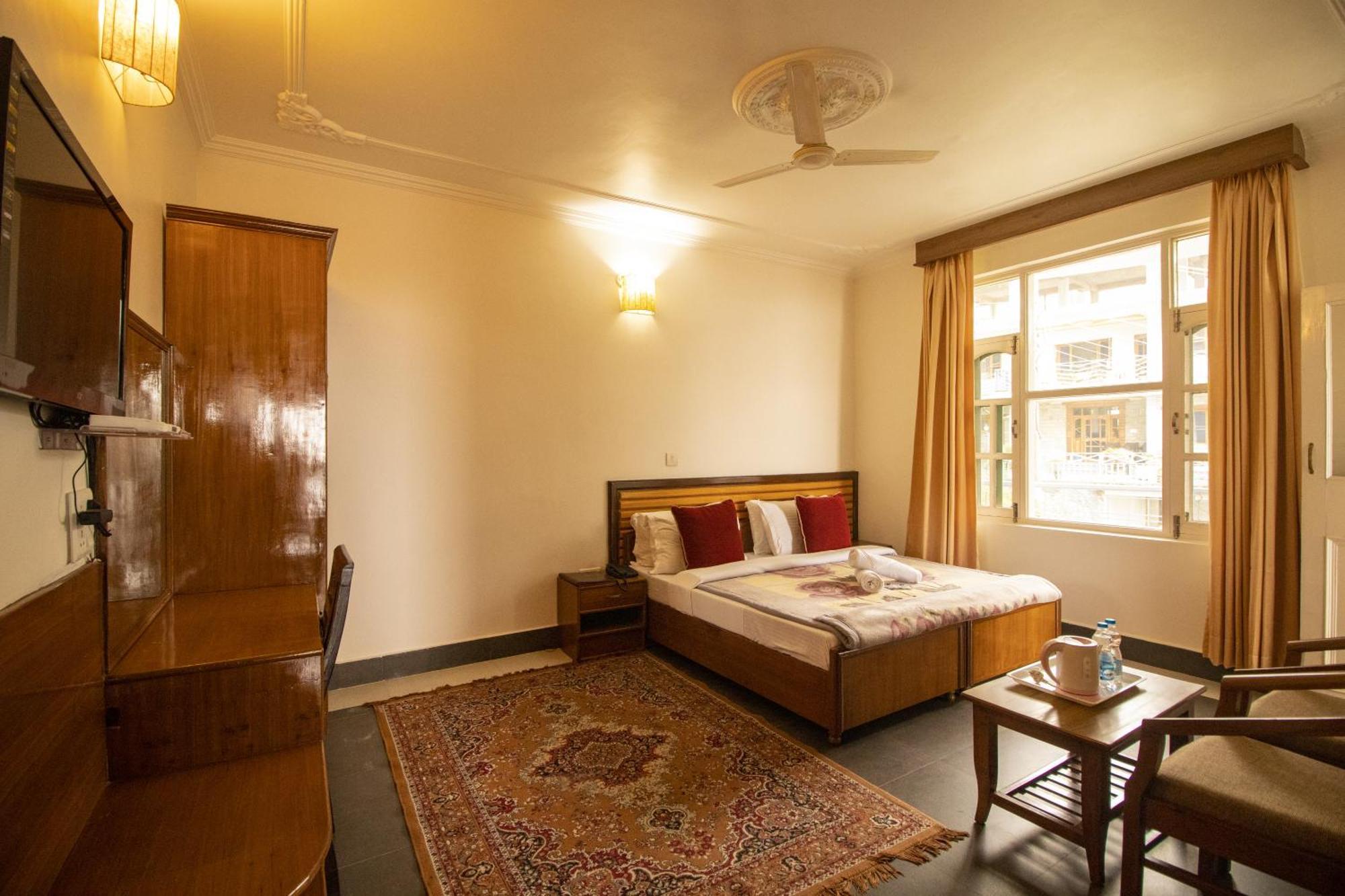 Wow Stayz2 Hotel The Lodge Dharamshala Dış mekan fotoğraf