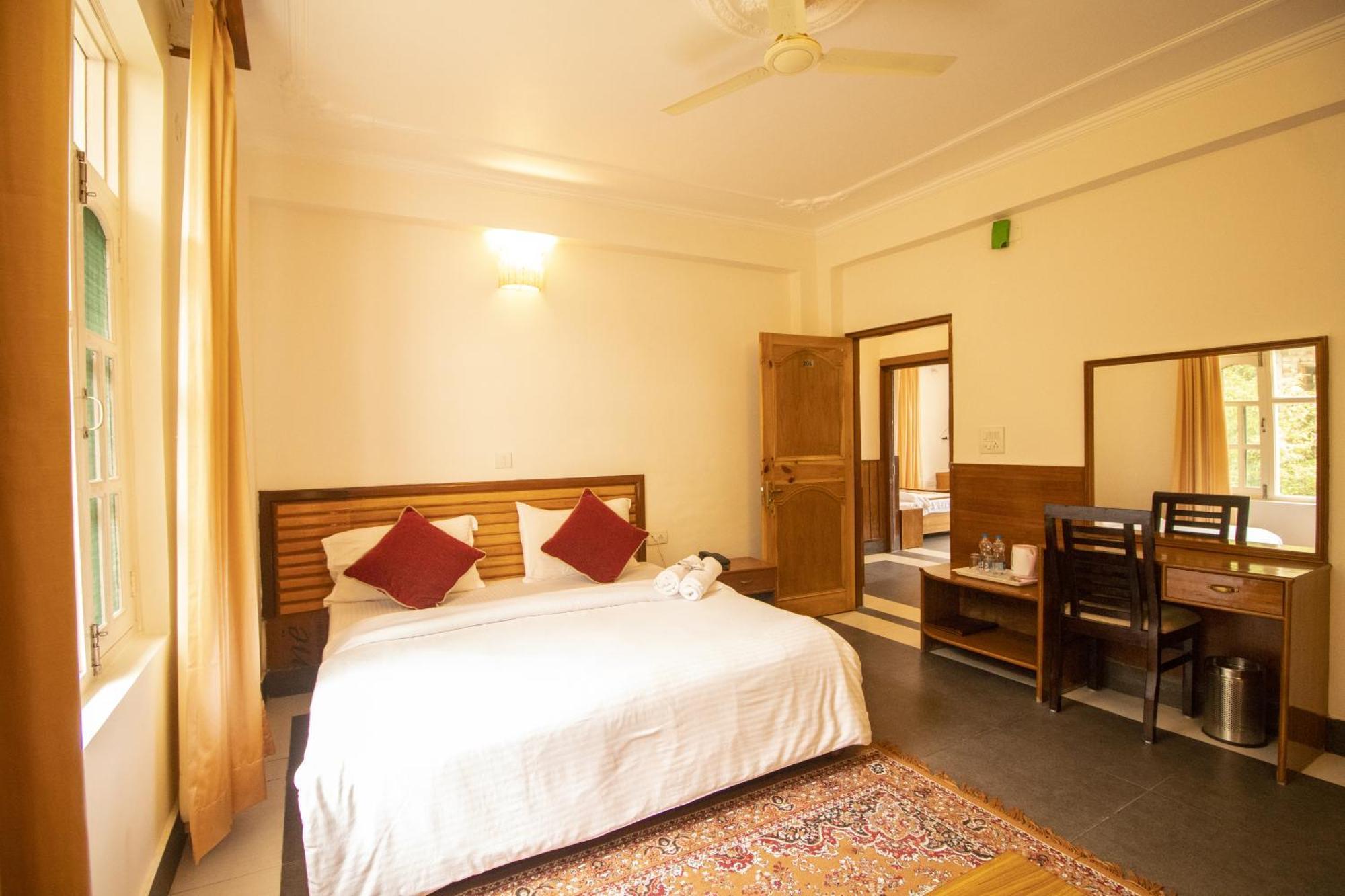 Wow Stayz2 Hotel The Lodge Dharamshala Dış mekan fotoğraf