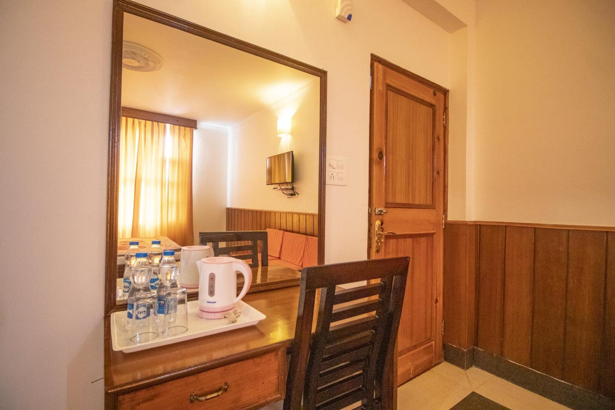 Wow Stayz2 Hotel The Lodge Dharamshala Dış mekan fotoğraf
