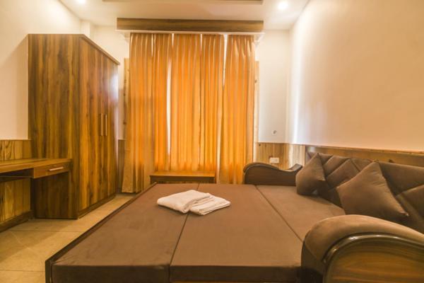 Wow Stayz2 Hotel The Lodge Dharamshala Dış mekan fotoğraf