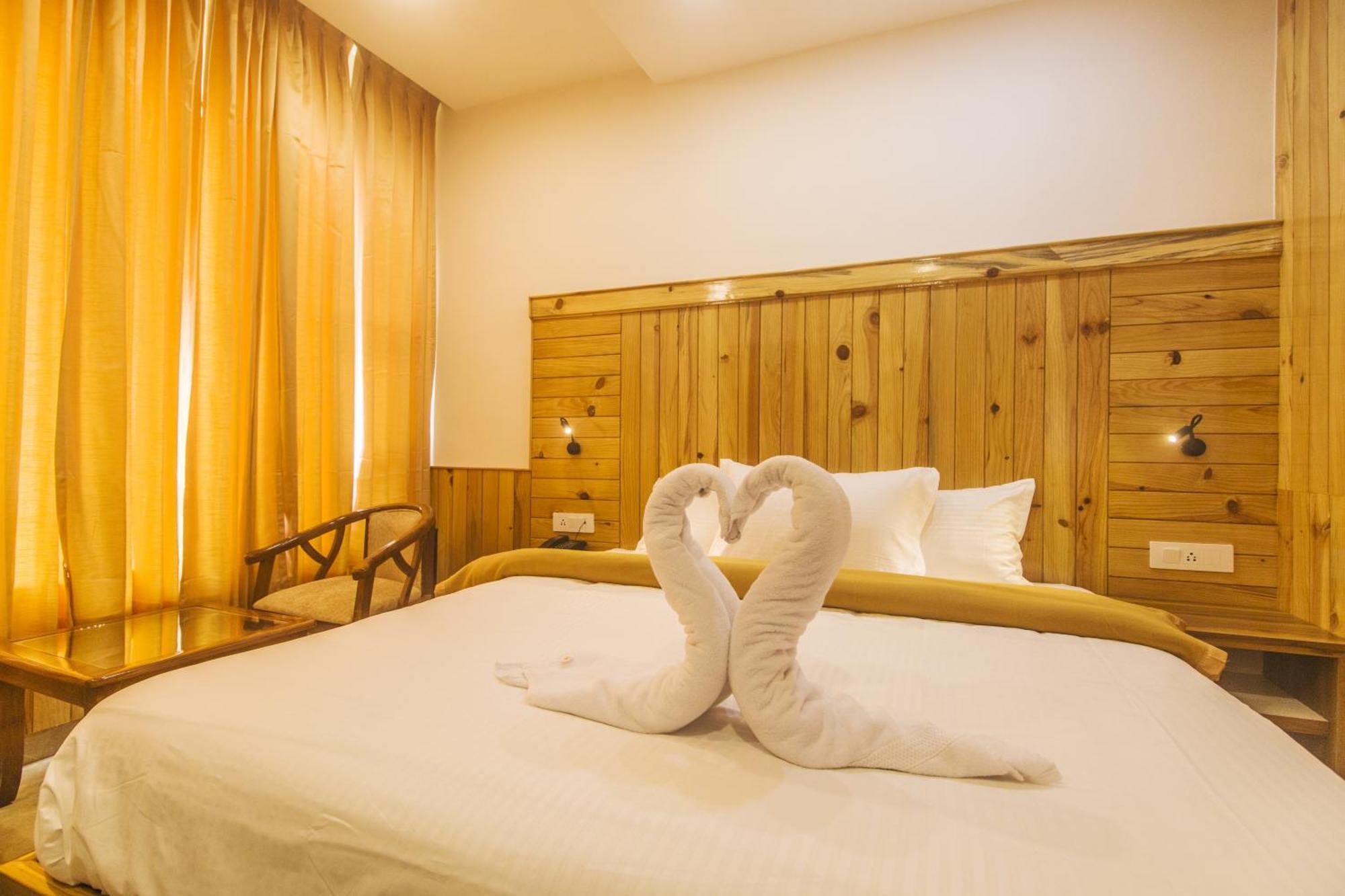 Wow Stayz2 Hotel The Lodge Dharamshala Dış mekan fotoğraf