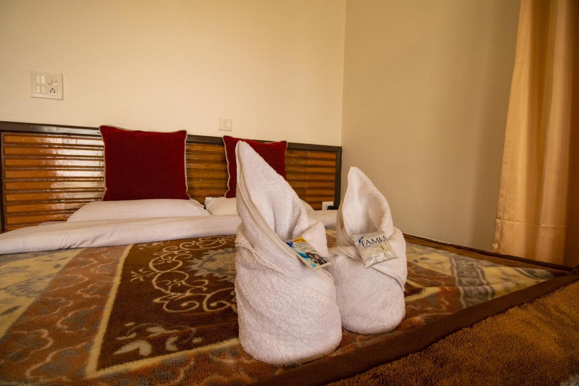 Wow Stayz2 Hotel The Lodge Dharamshala Dış mekan fotoğraf