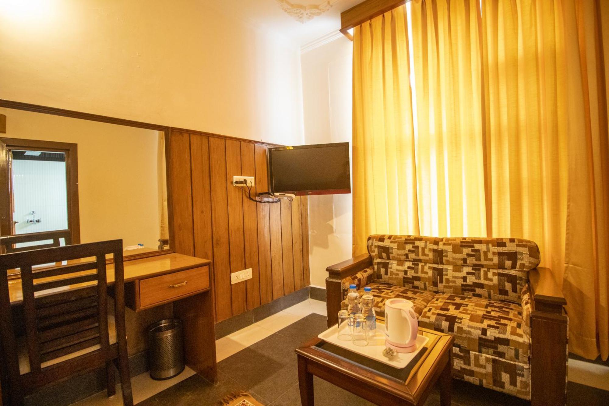 Wow Stayz2 Hotel The Lodge Dharamshala Dış mekan fotoğraf