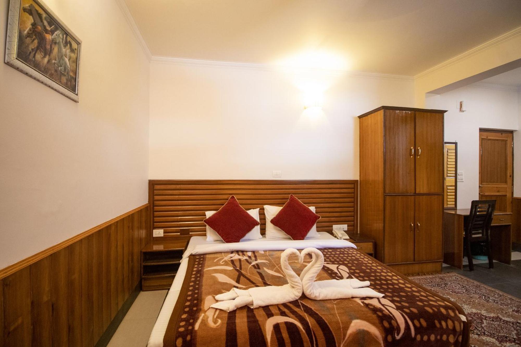 Wow Stayz2 Hotel The Lodge Dharamshala Dış mekan fotoğraf