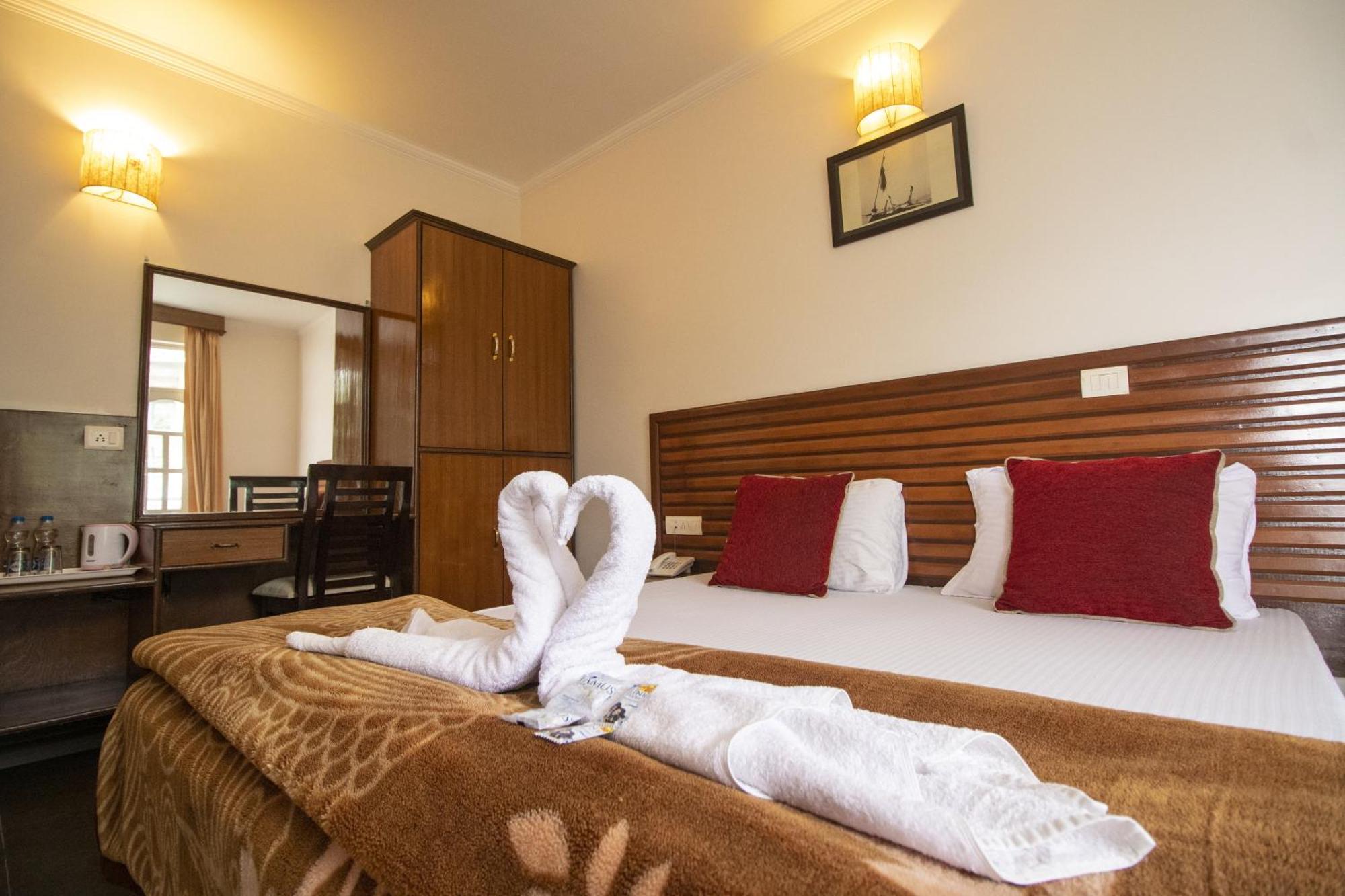 Wow Stayz2 Hotel The Lodge Dharamshala Dış mekan fotoğraf