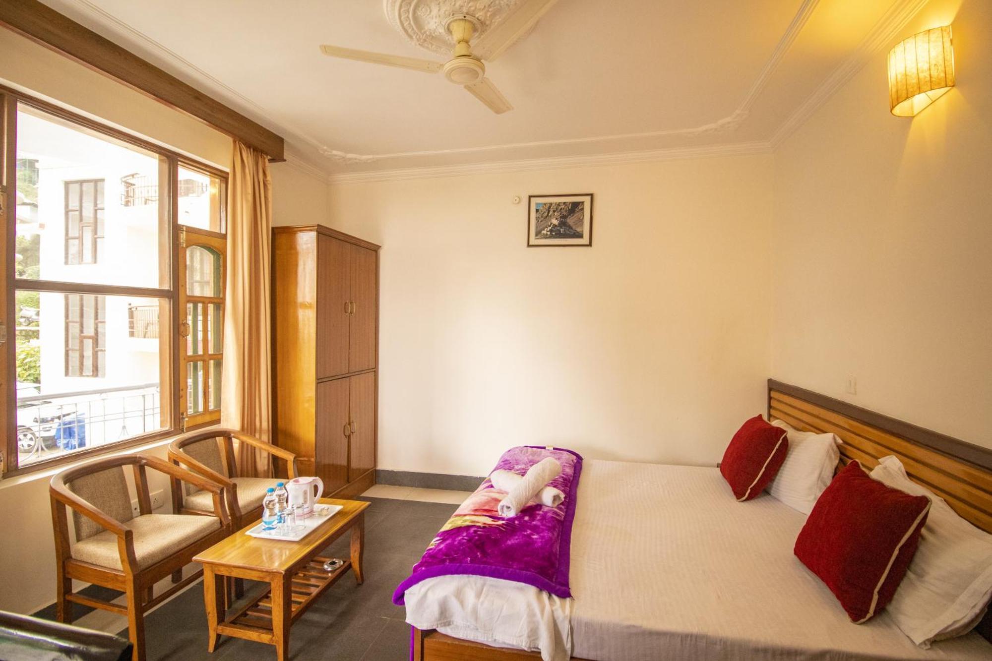 Wow Stayz2 Hotel The Lodge Dharamshala Dış mekan fotoğraf
