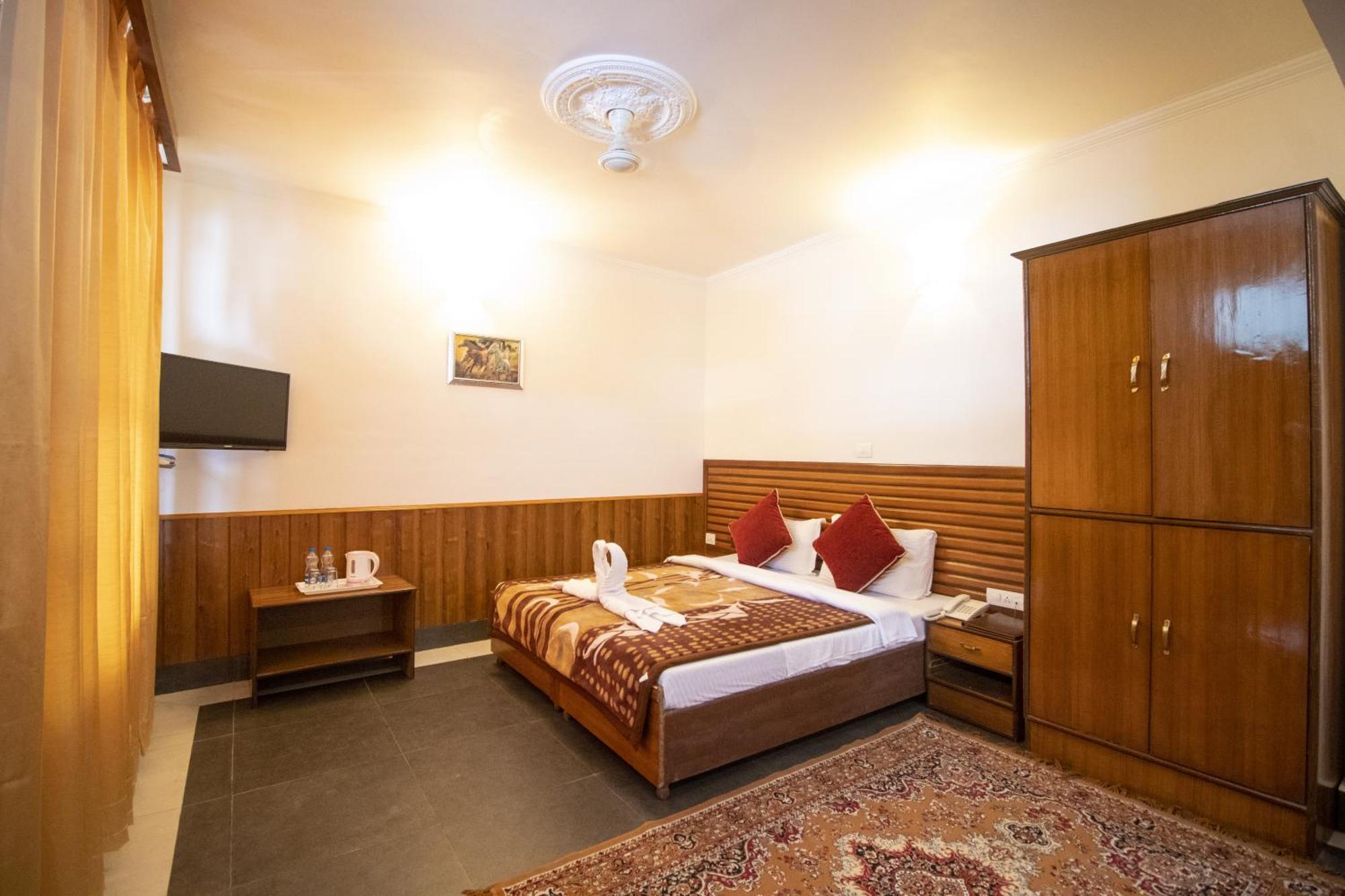 Wow Stayz2 Hotel The Lodge Dharamshala Dış mekan fotoğraf